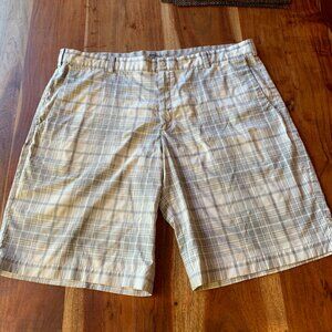 Nike Golf Shorts Mens 40 Gray Plaid Dri-Fit Golf Excellent condition